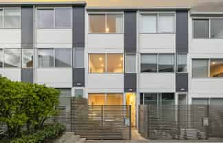 16J Fisher-Point Drive, Freemans Bay