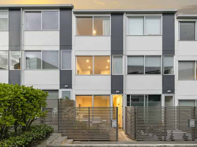 16J Fisher-Point Drive, Freemans Bay