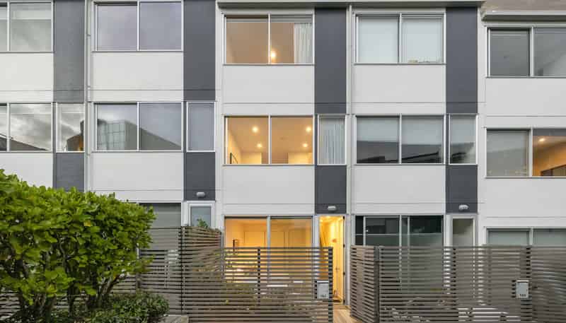 16J Fisher-Point Drive, Freemans Bay