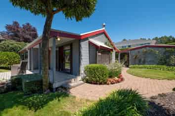 16 Day Place, Springfield