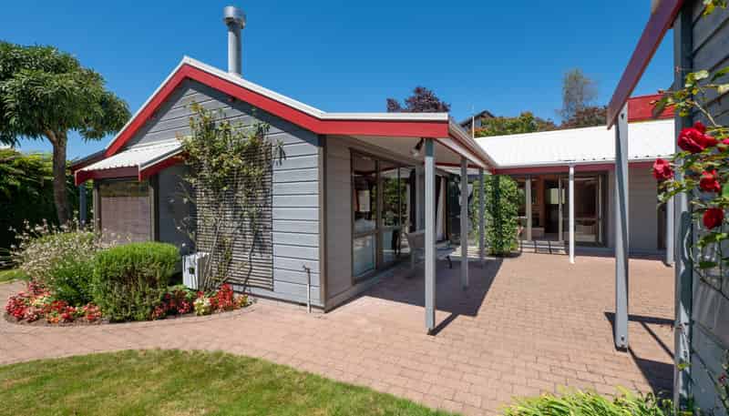 16 Day Place, Springfield