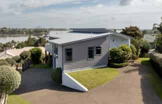 36 Downing Place, Welcome Bay