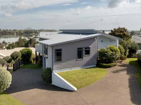 36 Downing Place, Welcome Bay