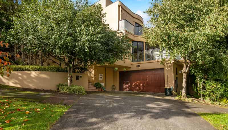 1 Clarendon Road, Saint Heliers