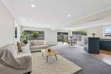 8 Te Motu Road, Pukerua Bay