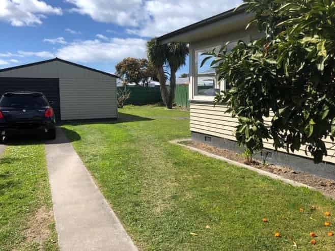 18 Dinwiddie Avenue, Onekawa