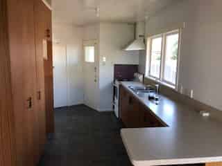 18 Dinwiddie Avenue, Onekawa