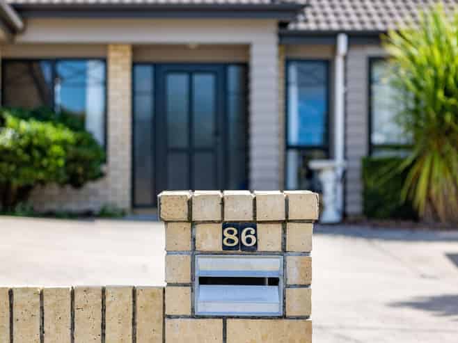 86 Borman Road, Huntington