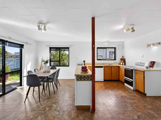 26 Flanders Avenue, Onekawa