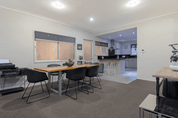 38 Seventh Avenue, Avenues