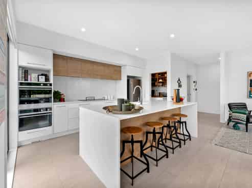183 Ninth View Avenue, Beachlands
