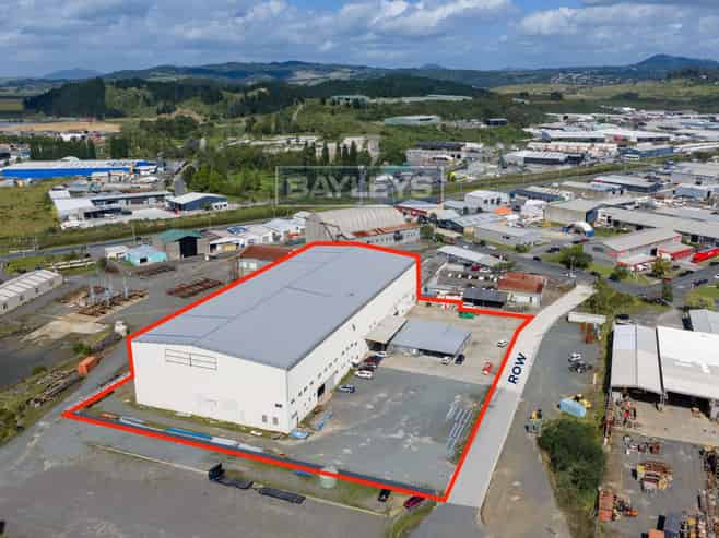 Bulk industrial premises – For sale or lease