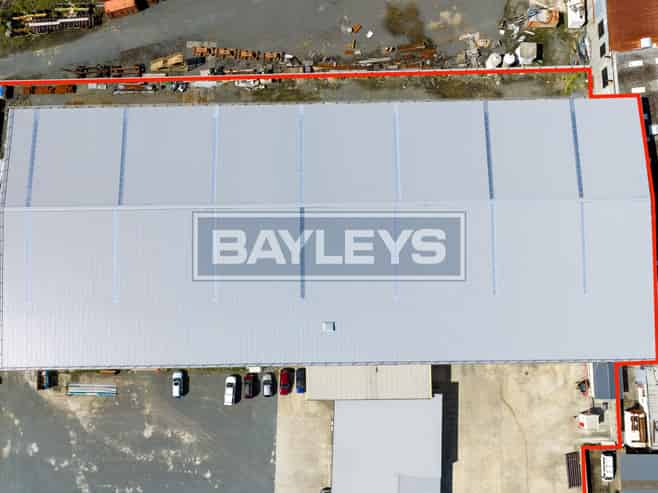 Bulk industrial premises – For sale or lease