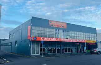 Affordable Town Center Lease in Otahuhu