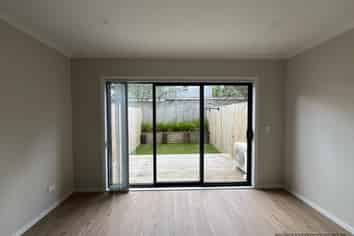 12/125B Metcalfe Road, Ranui