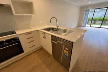 12/125B Metcalfe Road, Ranui