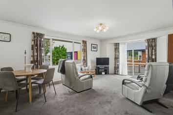 1/4 Reid Avenue, Mosgiel