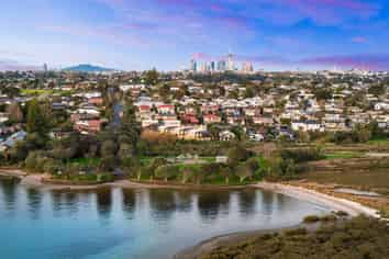 6/98 Walker Road, Point Chevalier