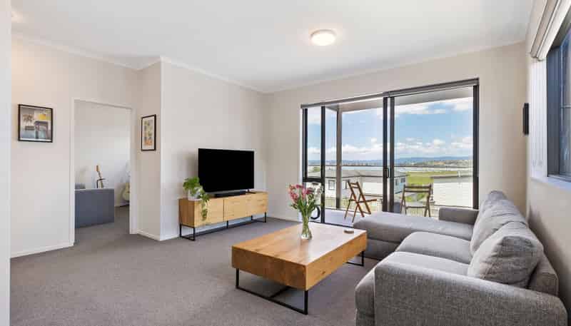 19/1 Scott Road, Hobsonville