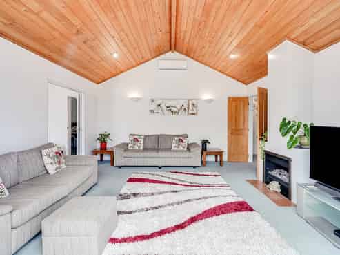 37 Greenfield Drive, Western Heights