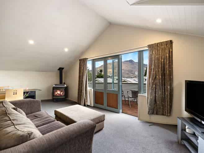 28A Hallenstein Street, Queenstown