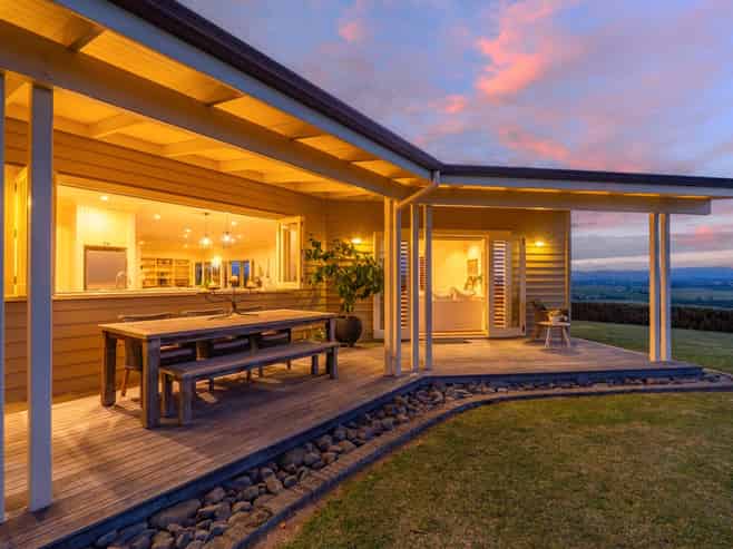 55 Whakapirau Road, Maraekakaho