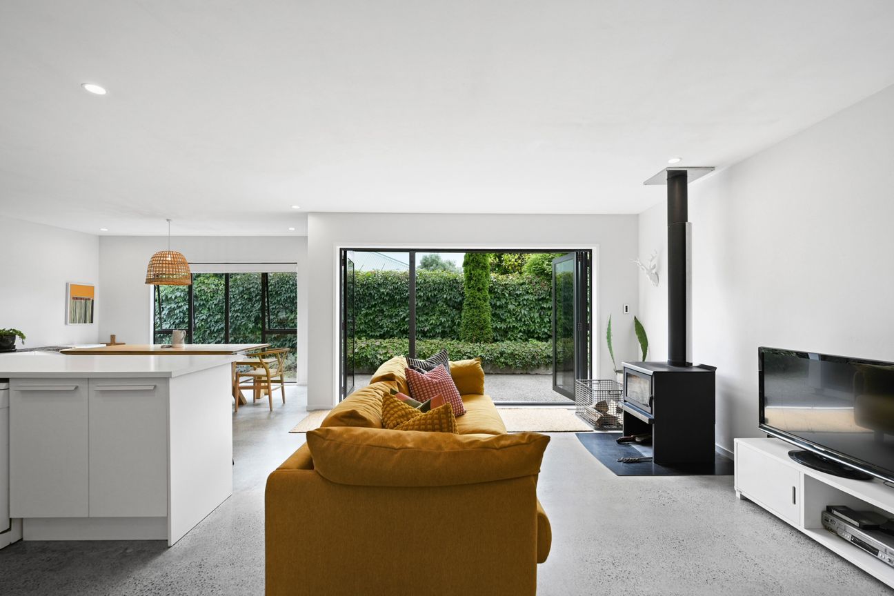 Expansive 271sqm With Two Masters - Aanzicht 6