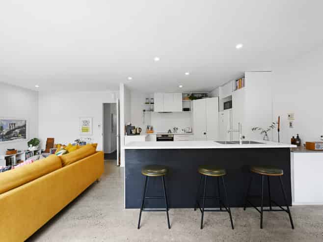 9 Grasmere Court, Huntington