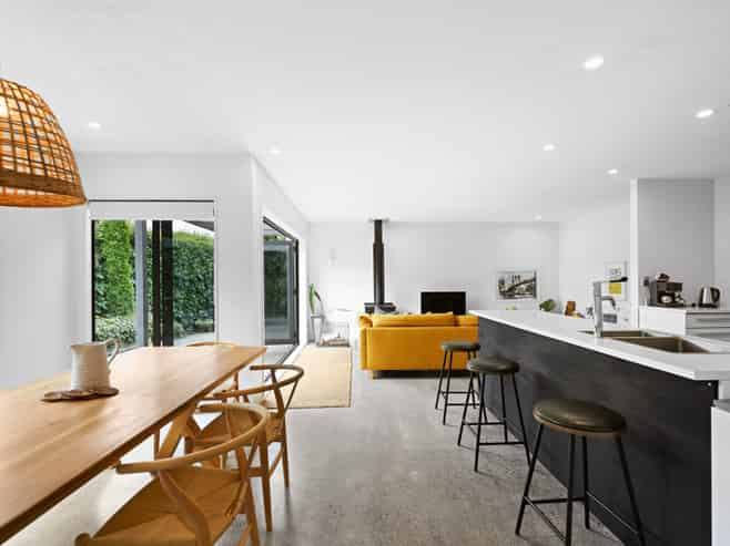 9 Grasmere Court, Huntington