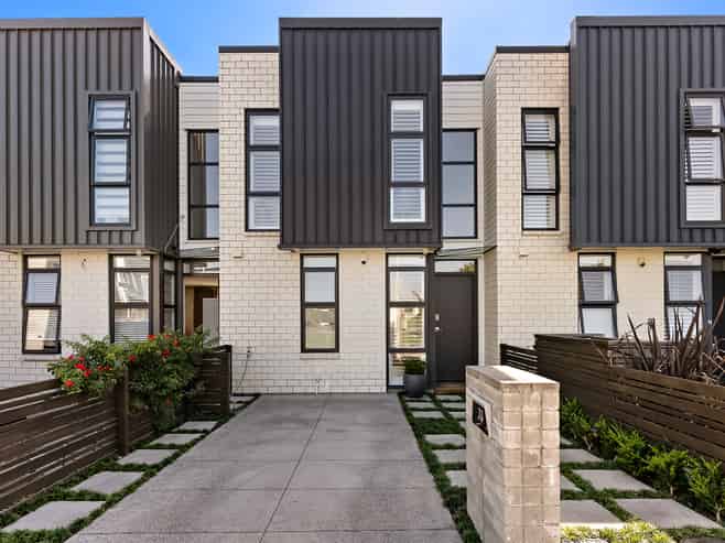 36 Tuatua Road, Hobsonville