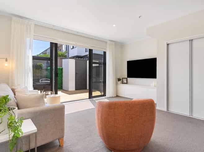 36 Tuatua Road, Hobsonville