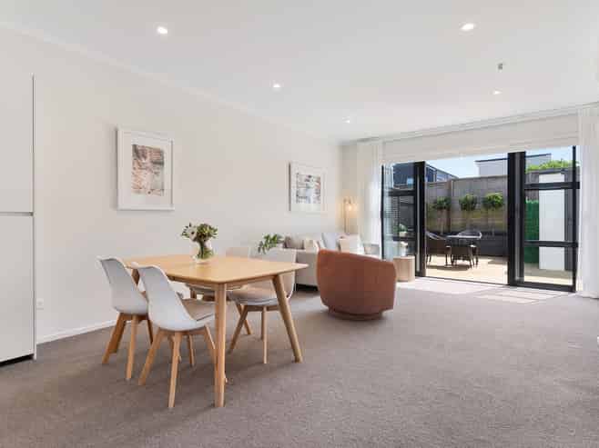 36 Tuatua Road, Hobsonville