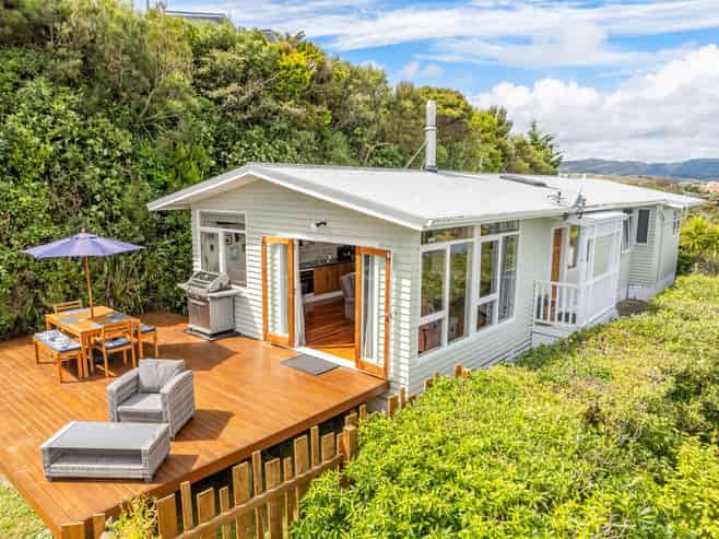 61 Mana View Road, Camborne