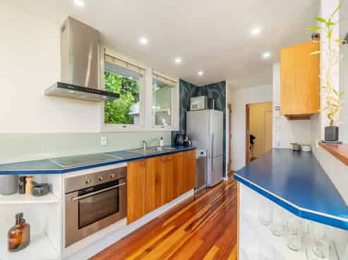 61 Mana View Road, Camborne