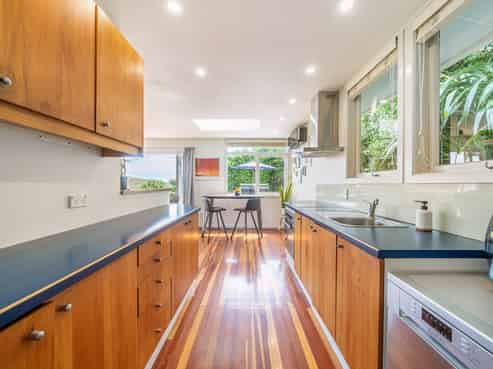 61 Mana View Road, Camborne