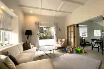 2/52 Dominion Street, Takapuna