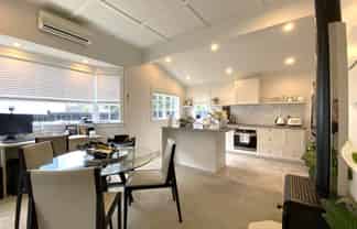 2/52 Dominion Street, Takapuna