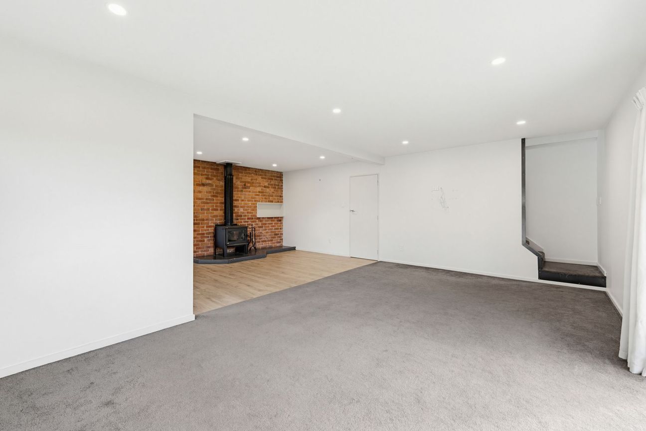 BRING US YOUR OFFER - MUST BE SOLD! - Fler