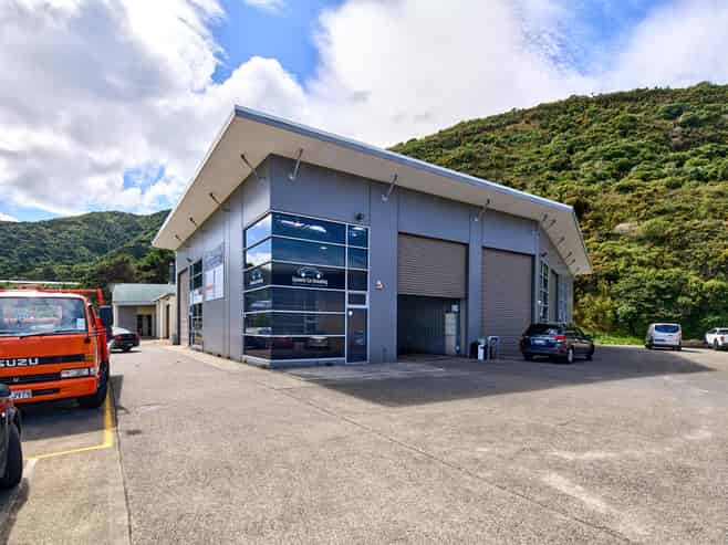 Industrial investment returning a 6% yield