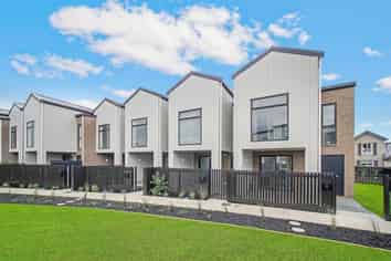 13 Tima Lane, Mangere Bridge