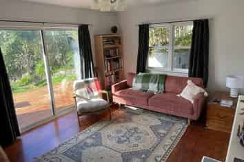 138 Miromiro Road, Normandale