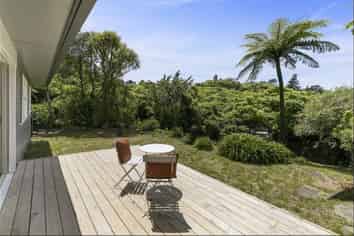 138 Miromiro Road, Normandale