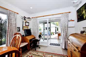  7 Taunton Place, Stoke