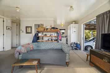 121B Lake Road, Koutu