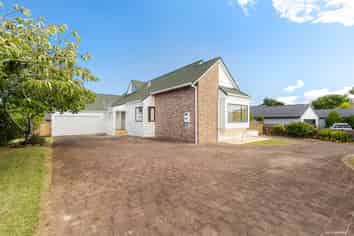 34 Charles Prevost Drive, The Gardens