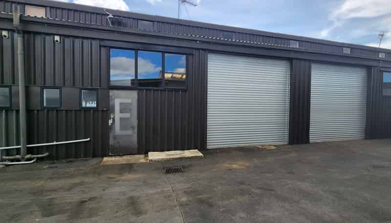E/10 Vernon Street, Papakura