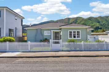 21 Leighton Avenue, Waiwhetu