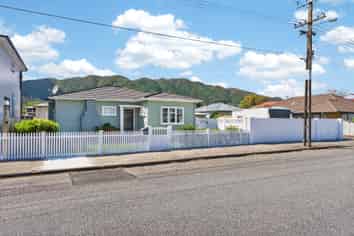 21 Leighton Avenue, Waiwhetu