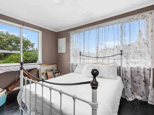 16 Weaver Street, Whau Valley