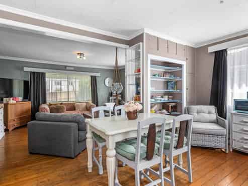 16 Weaver Street, Whau Valley